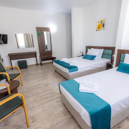בוקרשט Hotel Sir Lujerului מראה חיצוני תמונה