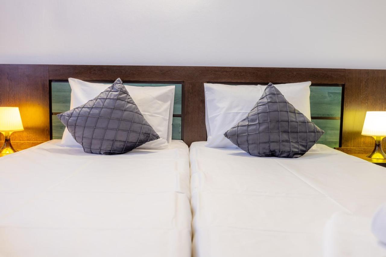 בוקרשט Hotel Sir Lujerului מראה חיצוני תמונה