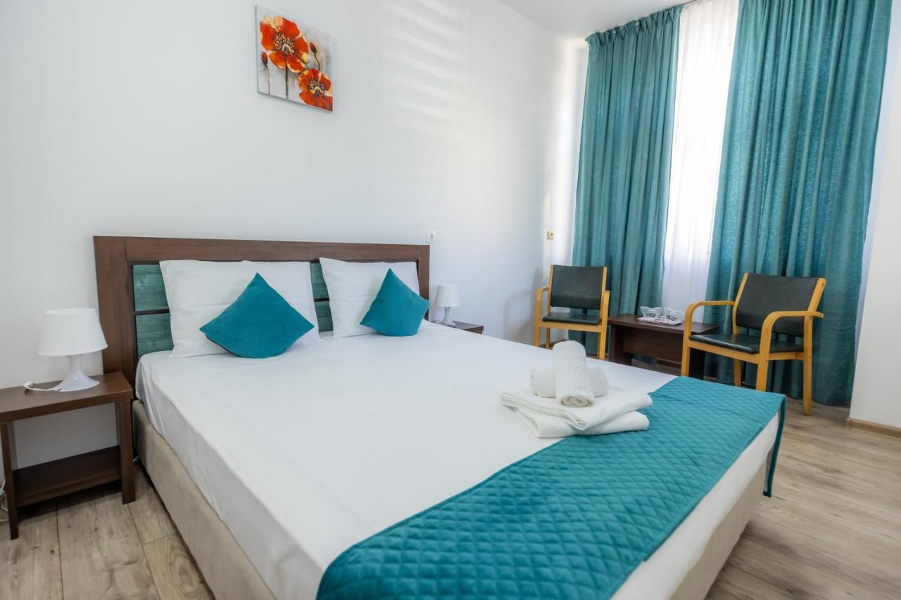 בוקרשט Hotel Sir Lujerului מראה חיצוני תמונה