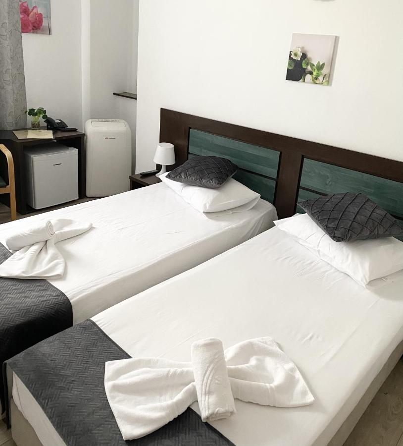 בוקרשט Hotel Sir Lujerului מראה חיצוני תמונה