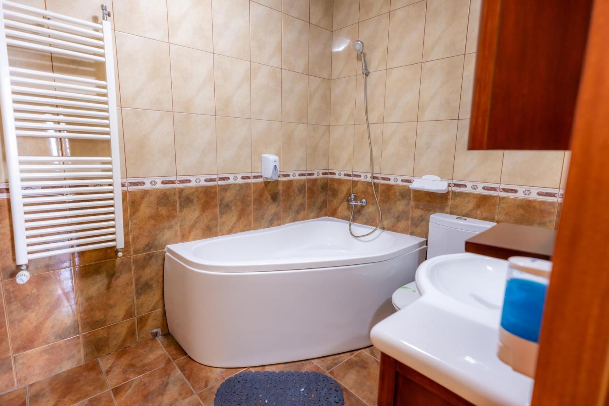 בוקרשט Hotel Sir Lujerului מראה חיצוני תמונה