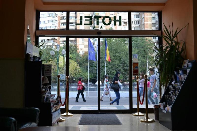 בוקרשט Hotel Sir Lujerului מראה חיצוני תמונה